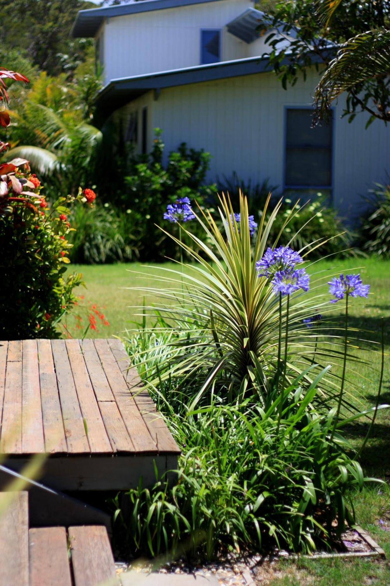 Mobys Beachside Retreat Blueys Beach Exterior photo