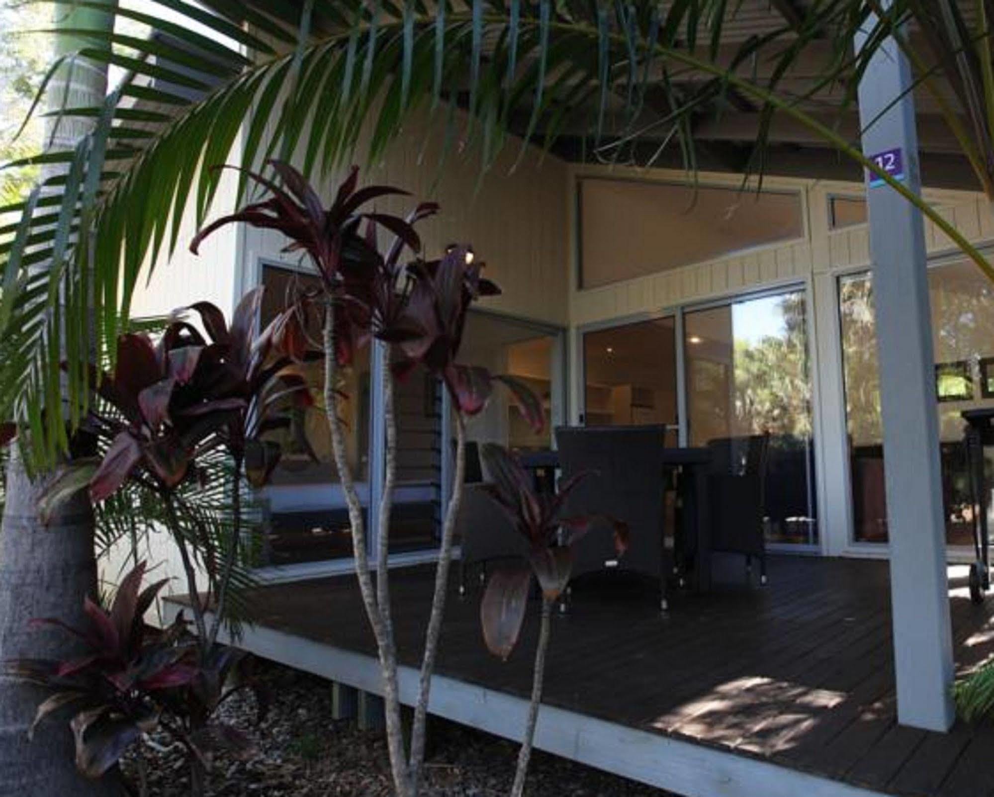 Mobys Beachside Retreat Blueys Beach Exterior photo